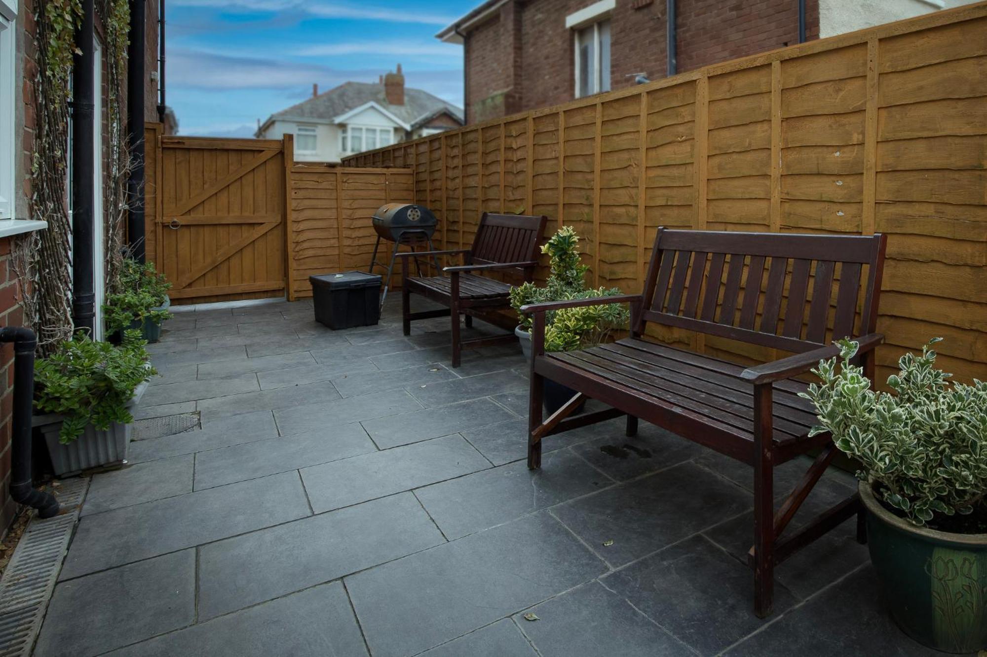 Arnside - Spacious 10-Bedroom Seaside Cottage Blackpool Kültér fotó