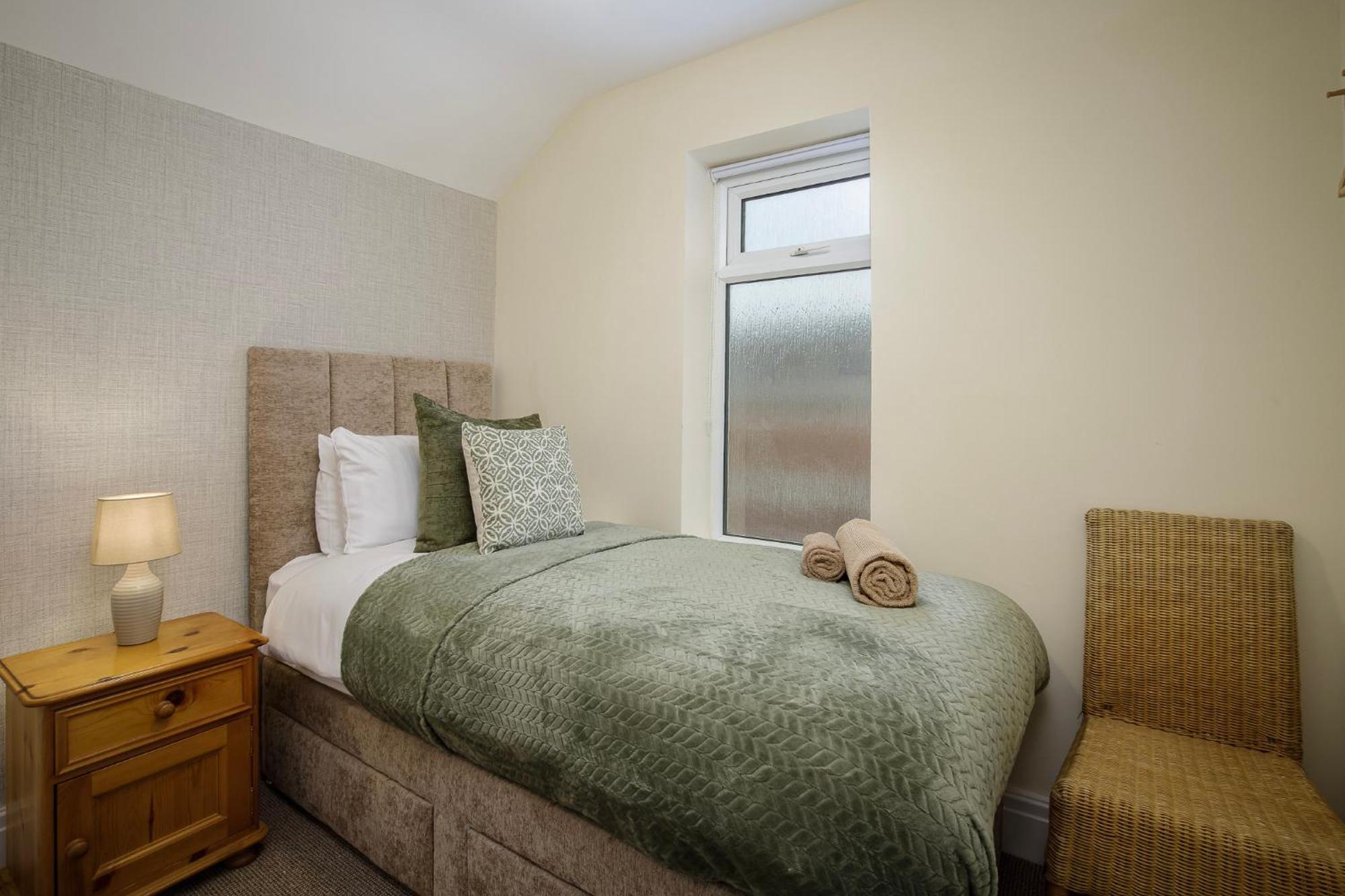 Arnside - Spacious 10-Bedroom Seaside Cottage Blackpool Kültér fotó