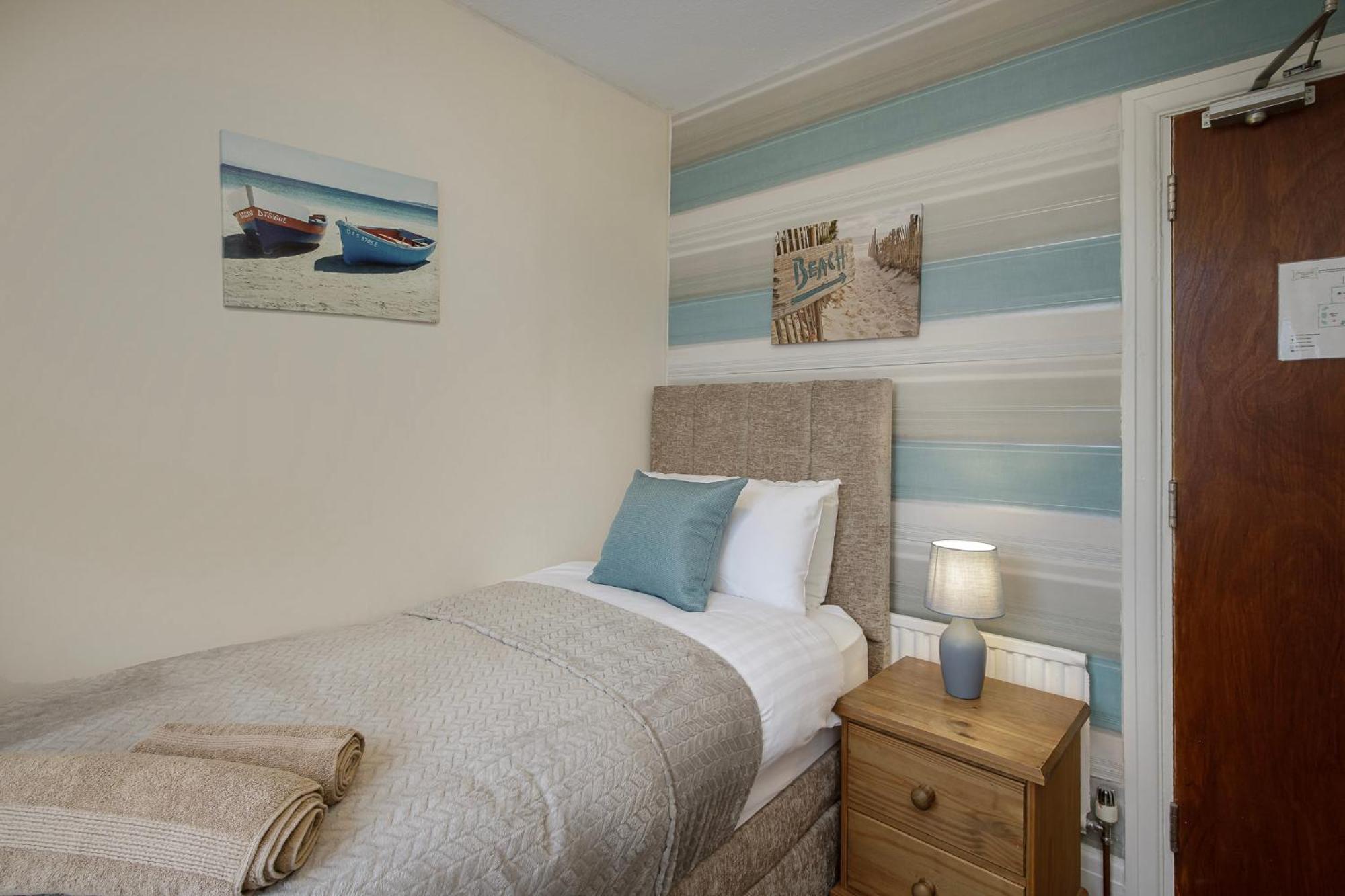 Arnside - Spacious 10-Bedroom Seaside Cottage Blackpool Kültér fotó