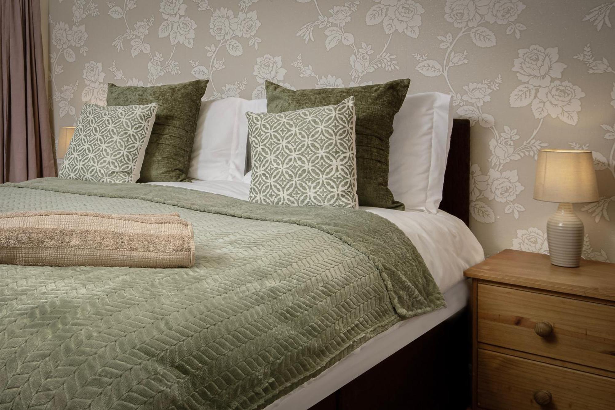 Arnside - Spacious 10-Bedroom Seaside Cottage Blackpool Kültér fotó